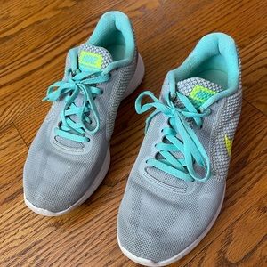 Nike Revolution 3 Running Shoes size 7